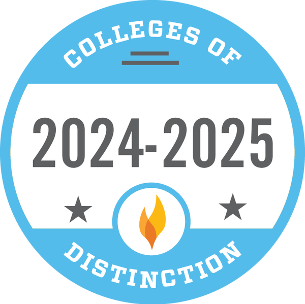 Round blue badge with the text "Colleges of Distinction" at the top, the years "2024-2025" in the center, and two stars and a flame symbol at the bottom.
